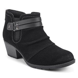 NWOT Earth Origins Odel Black Suede Bootie 9